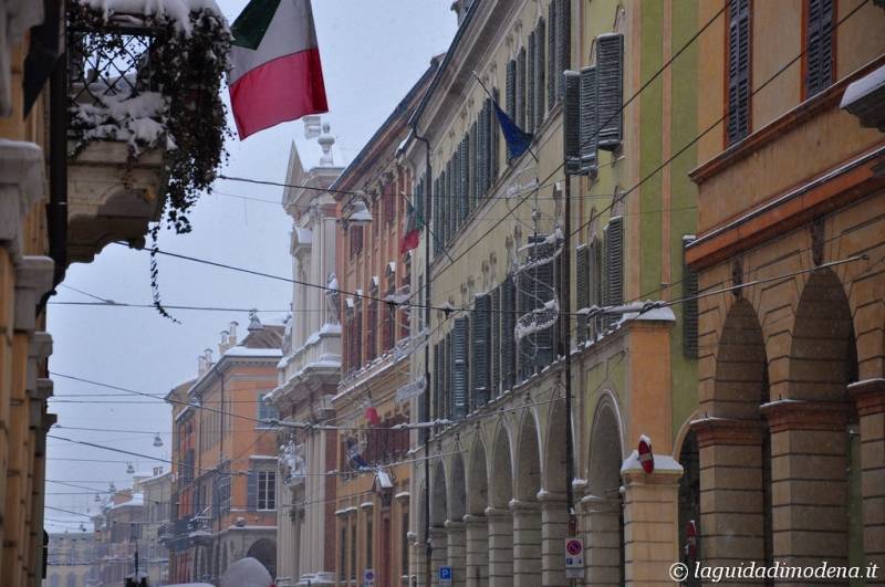 Corso Canal Grande Modena City Guide