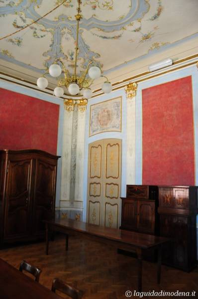 Palazzo d'Aragona Coccapani Modena - 14