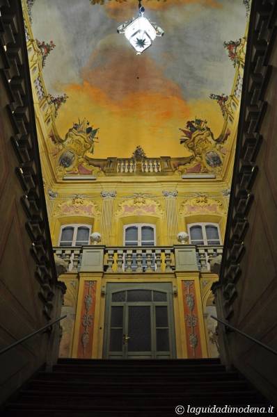 Palazzo d'Aragona Coccapani Modena - 2