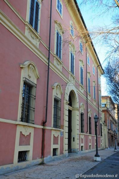 Palazzo d'Aragona Coccapani Modena - 42