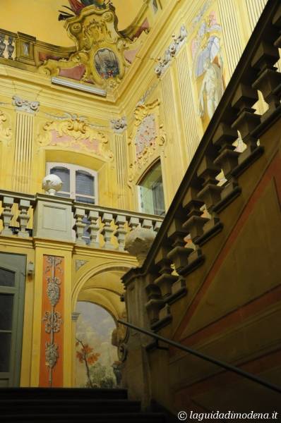 Palazzo d'Aragona Coccapani Modena - 4